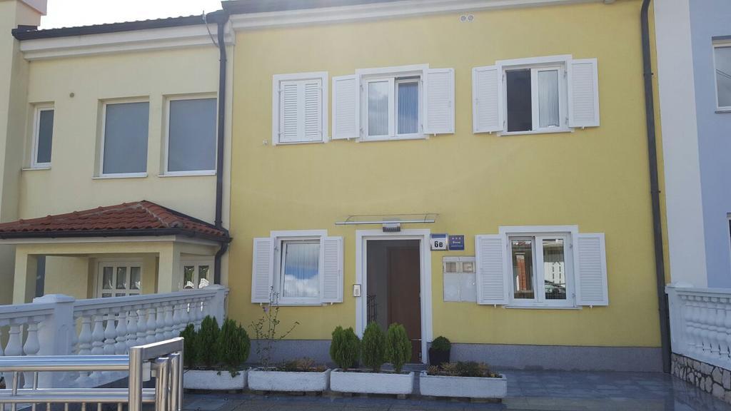 Haus Ella Διαμέρισμα Novi Vinodolski Εξωτερικό φωτογραφία